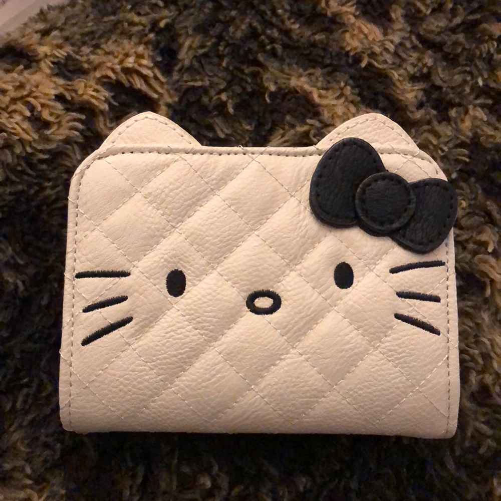 Loungefly X Hello Kitty Creme Wallet